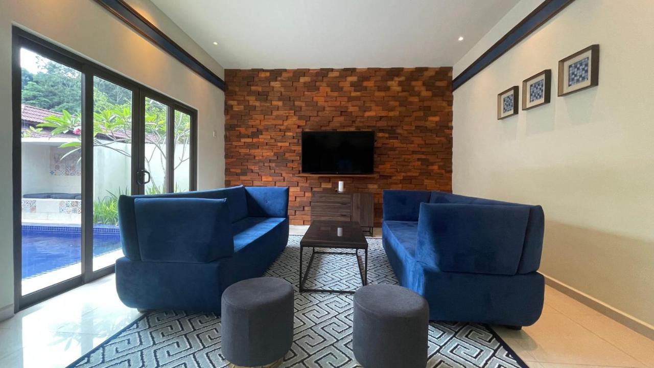 Charis Pool Villa 2 - 3 Bedroom With Private Pool เบนตง ภายนอก รูปภาพ